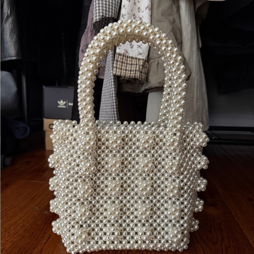 Elegant Pearl Beaded Handbag